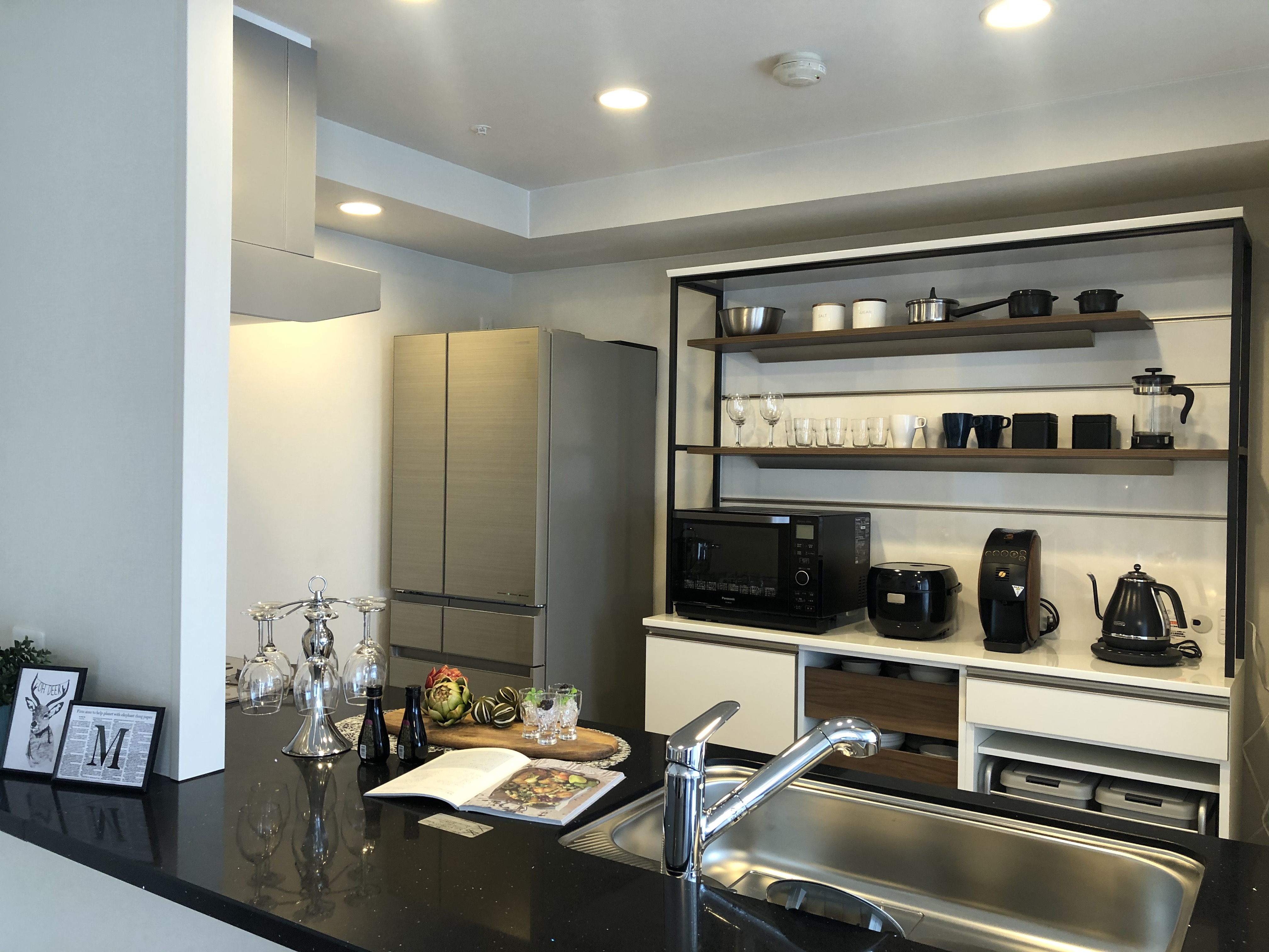 プレサンスロジェ皆実町棟内モデルルーム