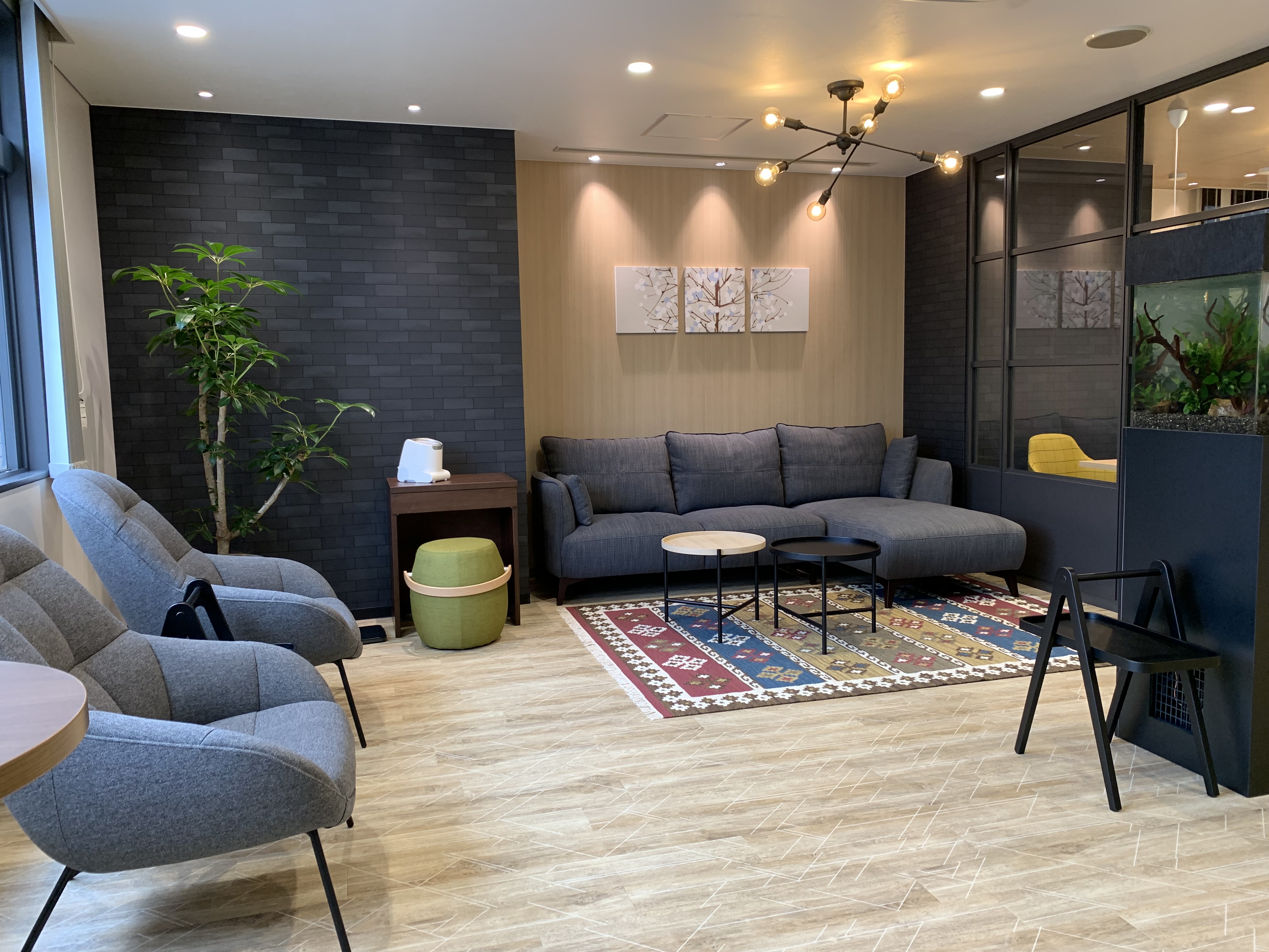 丸善薬品産業株式会社 本社ビル