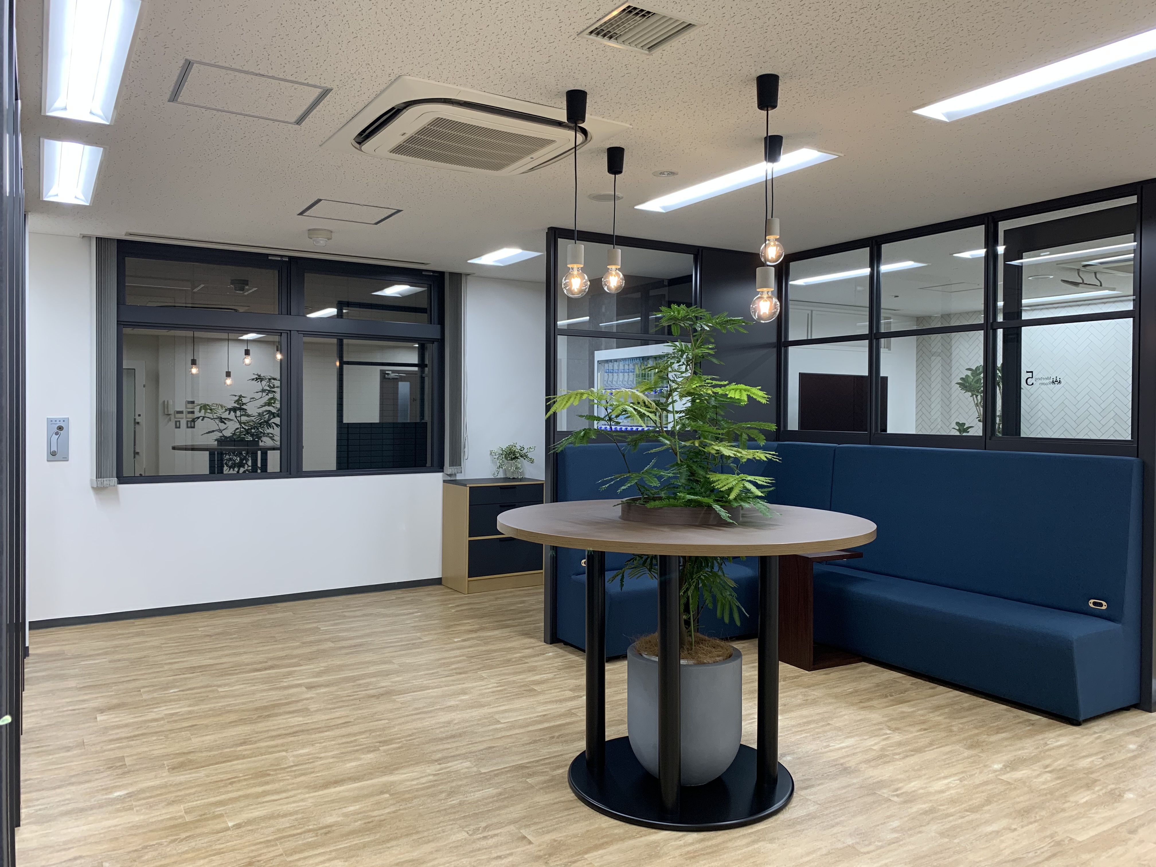 丸善薬品産業株式会社 本社ビル