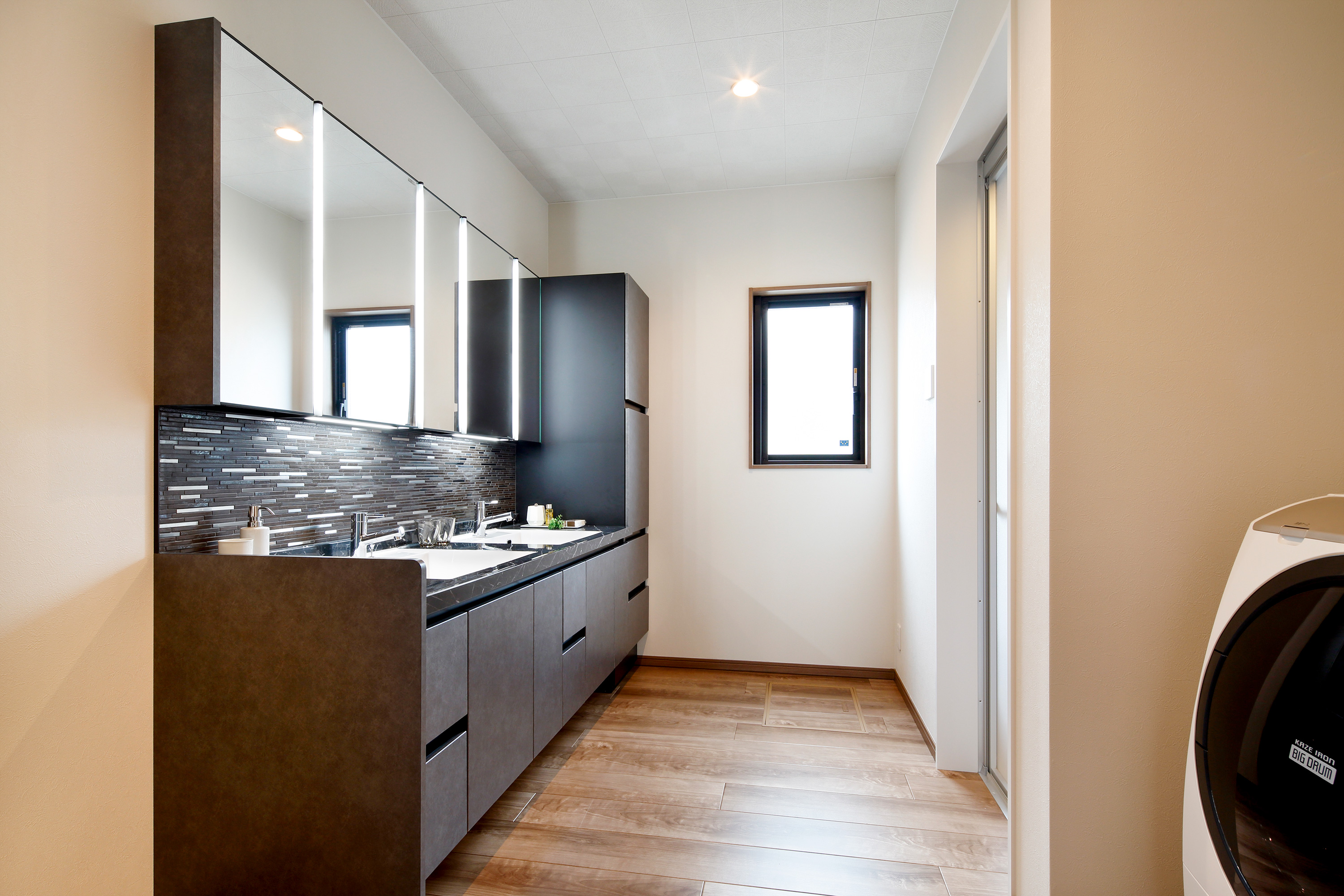 ヤマダホームズ　新潟展示場モデルハウス