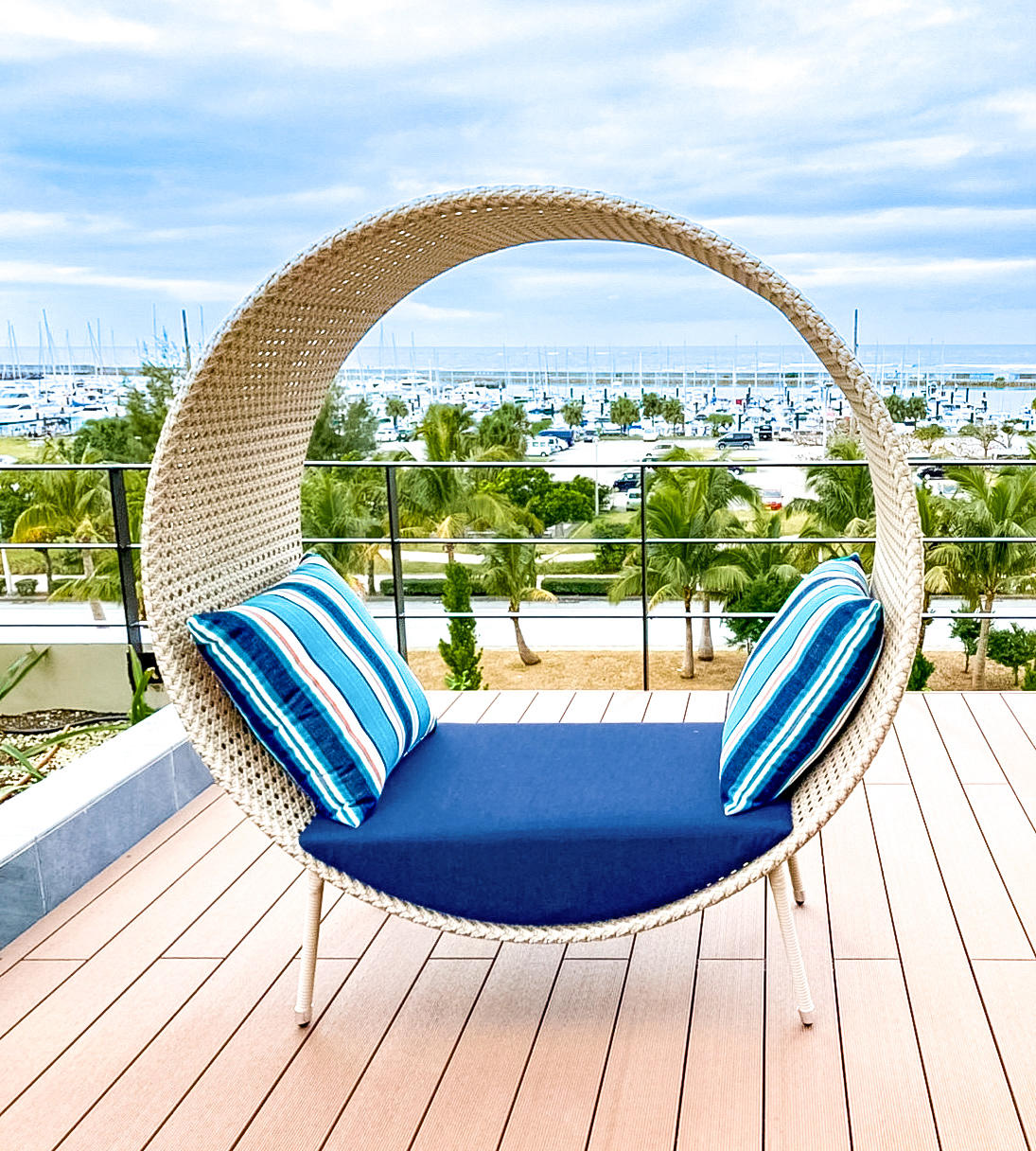 沖縄プリンスホテル オーシャンビューぎのわん　大塚家具 事例紹介