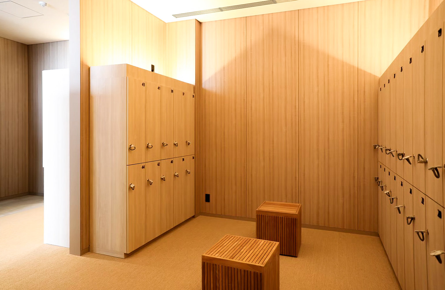 沖縄プリンスホテル オーシャンビューぎのわん　大塚家具 事例紹介