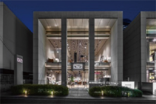 Poltrona Frau Tokyo Aoyama （ポルトローナ・フラウ東京⻘⼭）