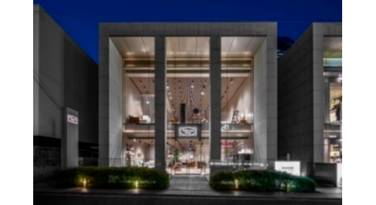 Poltrona Frau Tokyo Aoyama