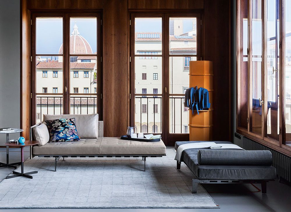 Clayton クレイトン | Products | [Poltrona Frau / ポルトローナ・フラウ]