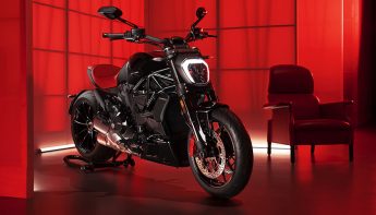ポルトローナ・フラウとドゥカティのコラボレーション 世界500台の限定