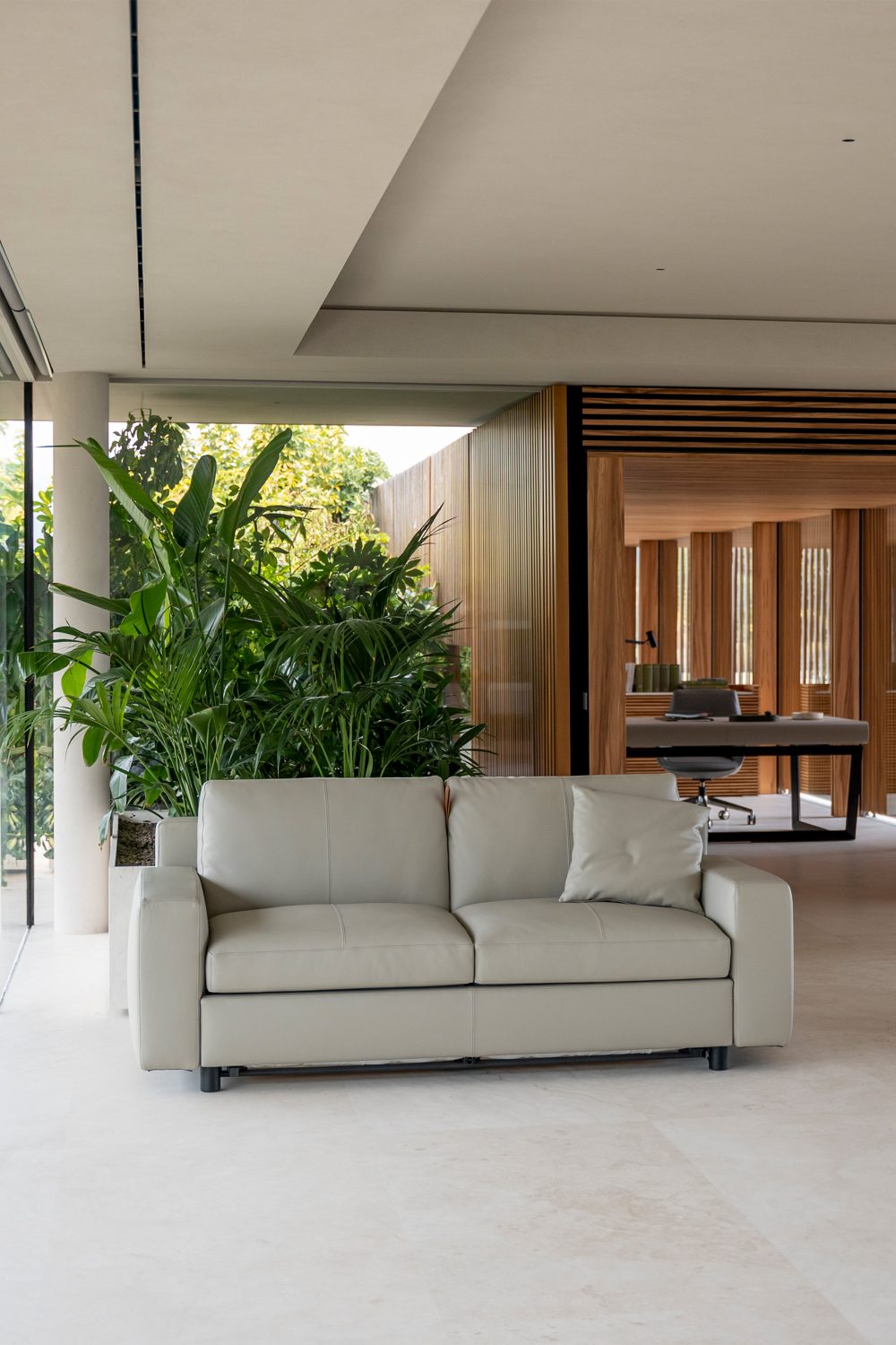 ○[美品] Poltrona Frau Naidei 本革 ソファベッド グレー Massimosistema Sofabed マッシモシステマ ソファベッド