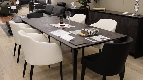 セラミックテーブル