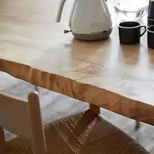 無垢天板テーブルのイメージ